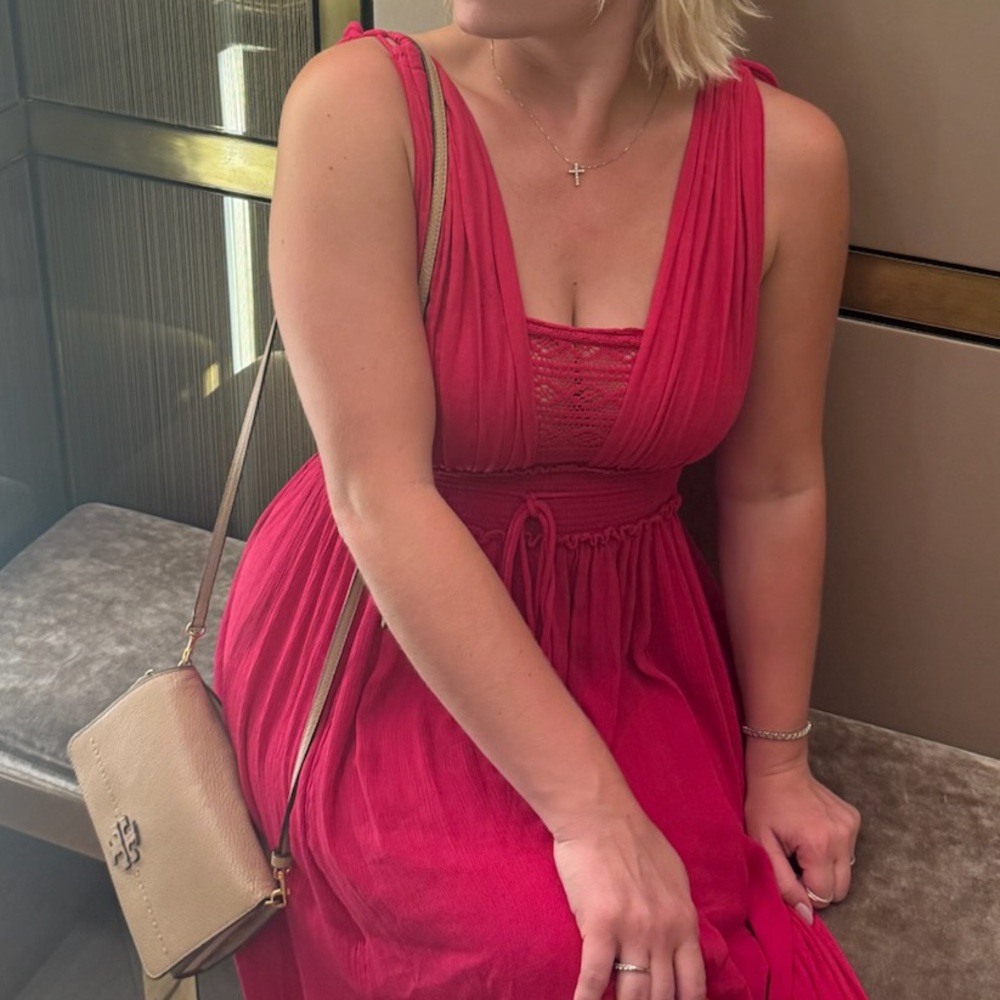 Elegant Pink Sleeveless Dress